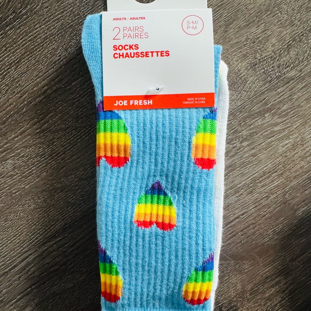 2 pairs of brand new socks
